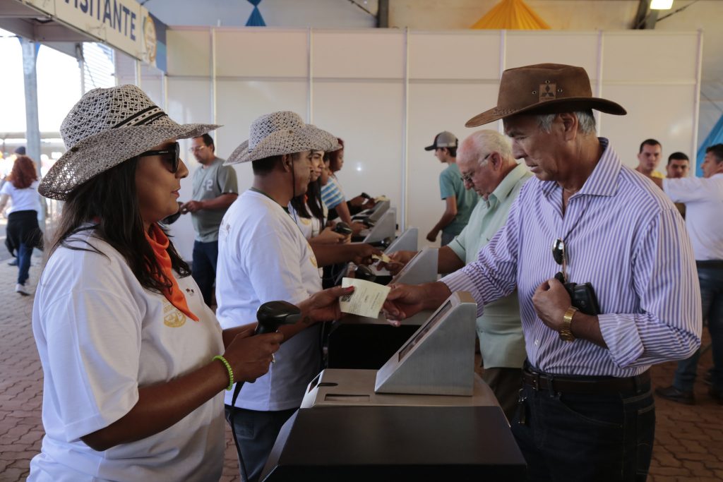 Perdeu a Agrishow? Confira as atrações da feira e o depoimento dos participantes