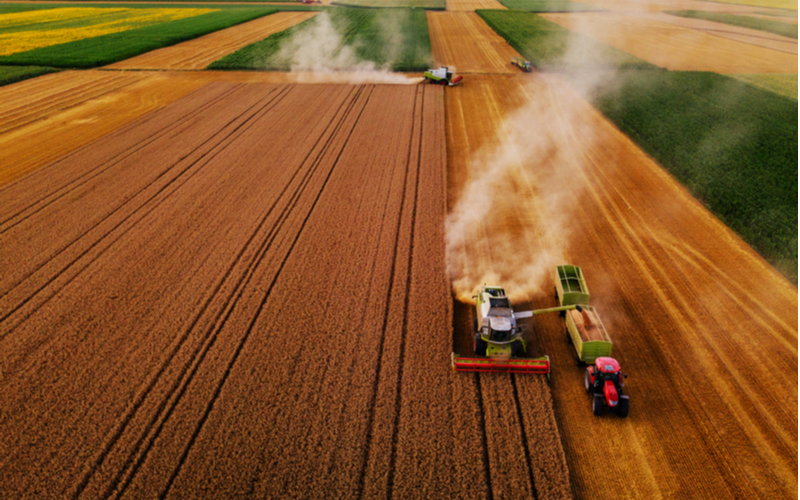 Escolha certa do pneu de trator melhora o desempenho agrícola