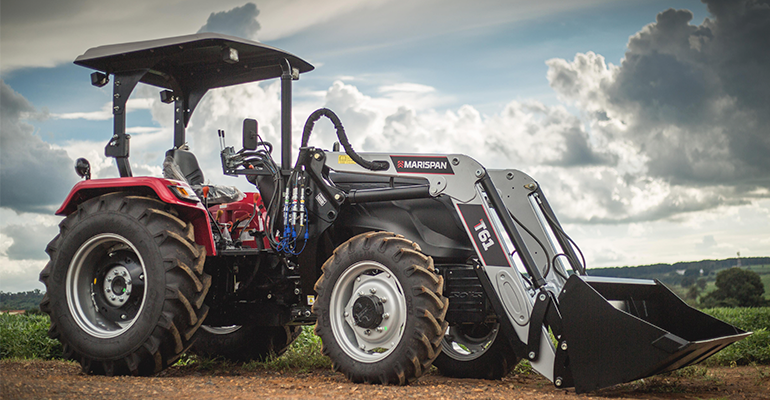 Carregador frontal auxilia produtores rurais a otimizar atividades que envolvem movimentação de materiais, carregamentos e adubação