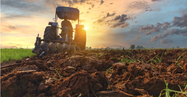 Como decidir pelo melhor trator de acordo com o tamanho da propriedade?
