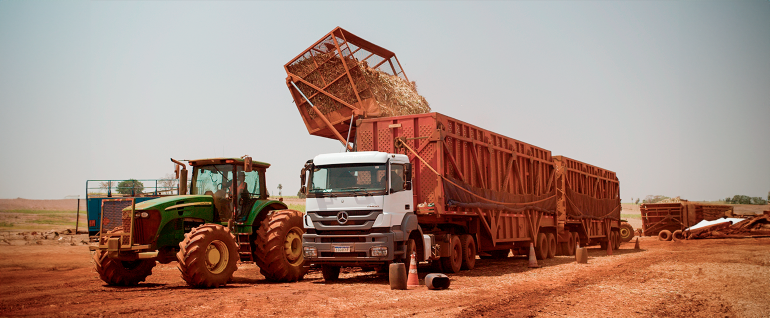 Aluguel de máquinas e caminhões no agro: economia de até 30% para produtores rurais