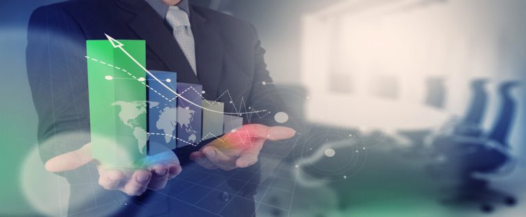 gestor usando metodologias de gestão para a indústria com gráficos