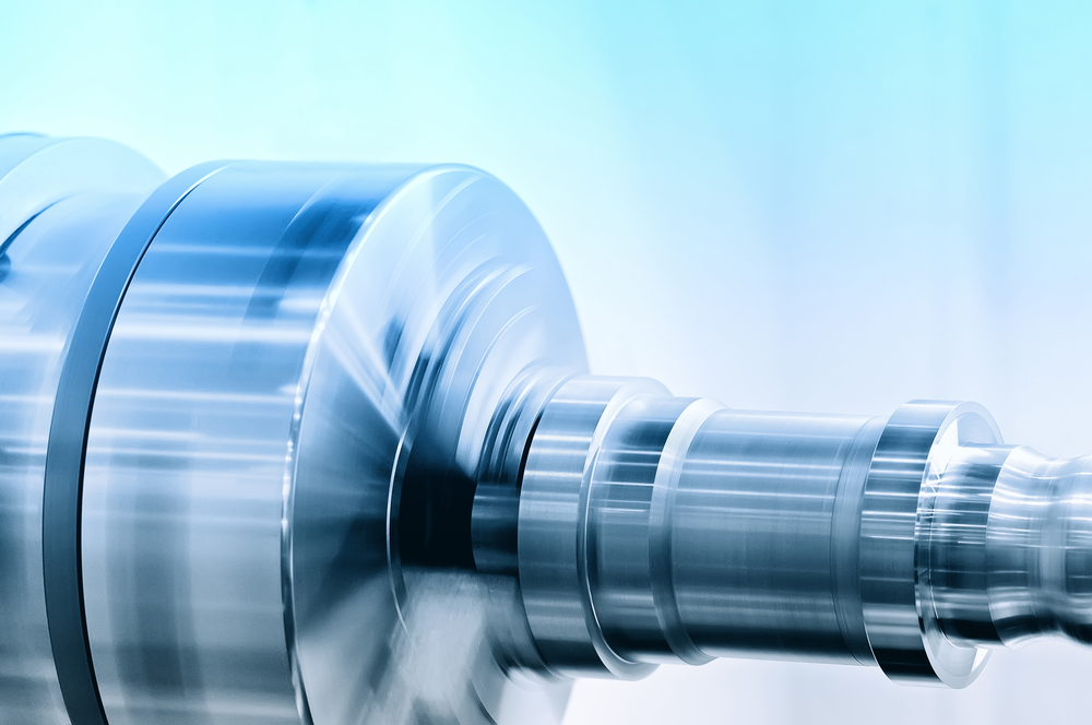 Como regular o avanço e a velocidade para a usinagem no torneamento?