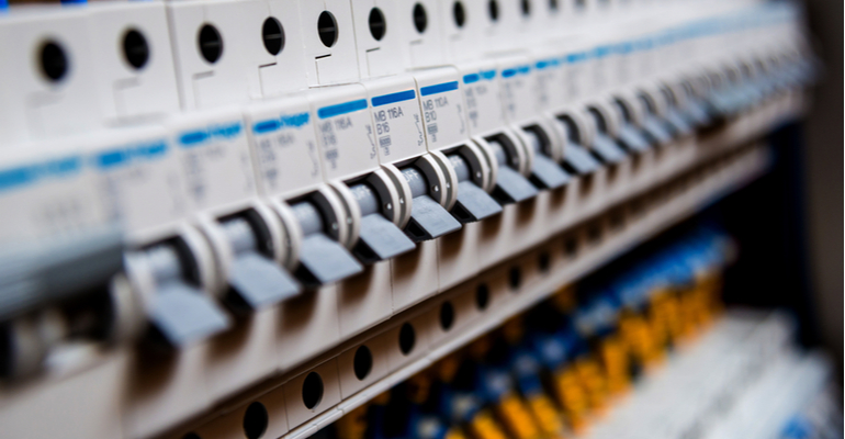 Painéis elétricos industriais: benefícios e aplicações