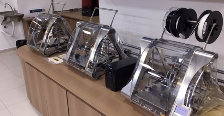 Manufatura aditiva: auxiliando pequenas e médias empresas no contexto da quarta revolução industrial