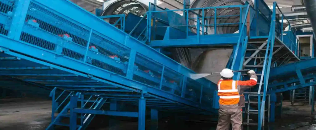 Como fazer a limpeza de máquinas e equipamentos industriais?