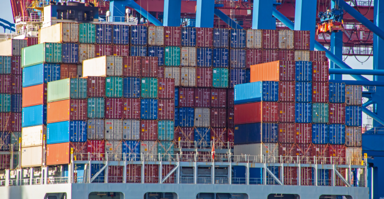 Como as relações internacionais e comércio exterior podem impactar a indústria brasileira?