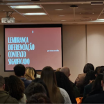 Palestra de Beatriz Guarezi, especialista em branding, na ABIMAQ para o SMDI 2025