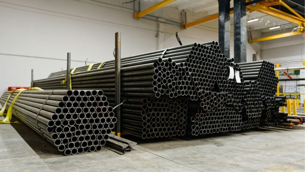 Estratégias para a logística e o estoque de insumos como decisão industrial