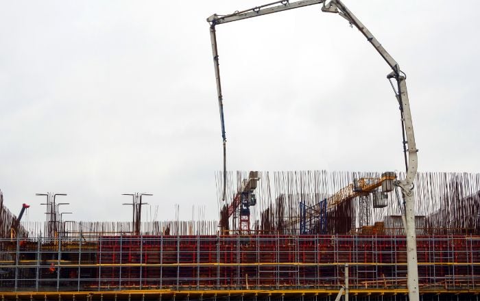 Bombeamento de concreto autoadensável para parede de concreto.jpg