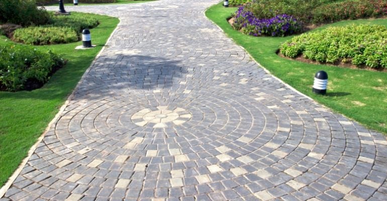 4 usos do concreto no paisagismo