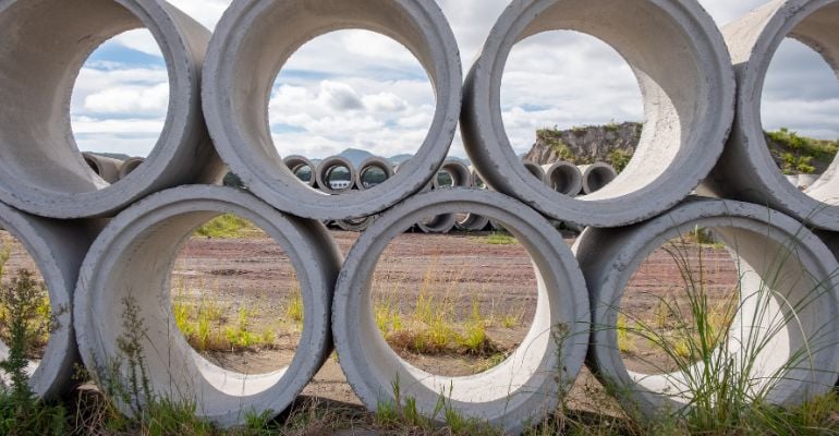 Tubos de concreto nas obras de saneamento