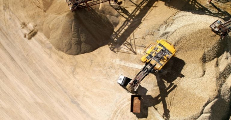 Autorregulação na mineração de agregados para construção