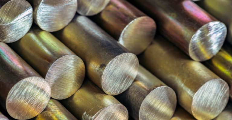 Novas tarifas sobre aço e alumínio nos EUA Impactos e oportunidades para o Brasil