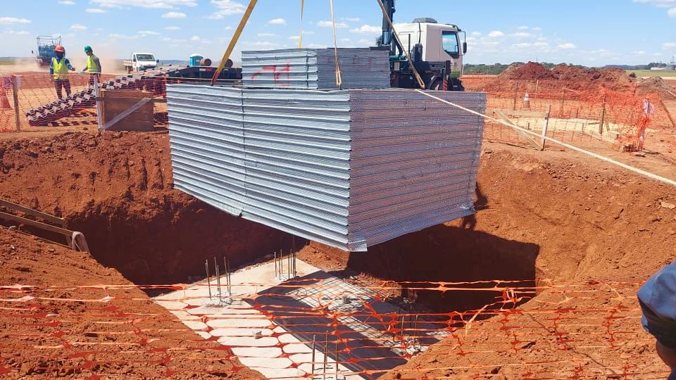 Escoramento para valas e formas incorporadas no aumento da produtividade construtiva