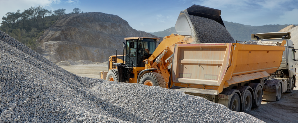 Mercado e tendências da mineração de agregados para construção