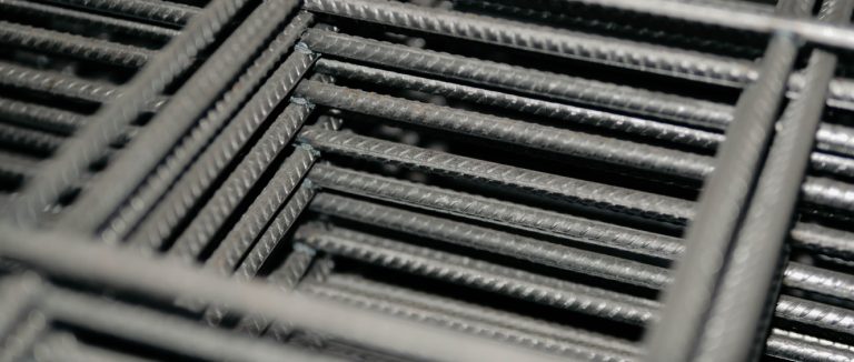 Painéis de malha de vergalhões de aço soldada enferrujada empilhada para reforço de construção