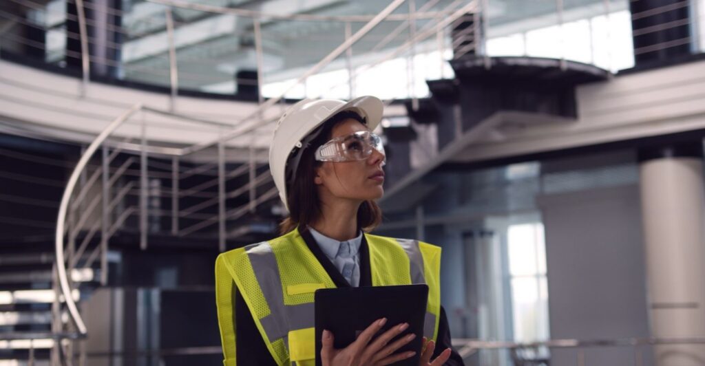 Construtoras usam smart glasses para acelerar inspeção