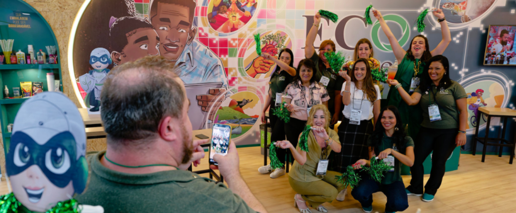 Dicas para escolher a equipe promotora para seu estande