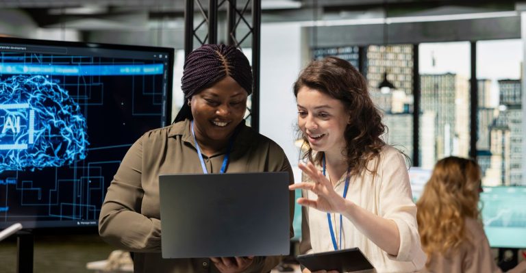 IA nas empresas: o que muda quando a tecnologia entra na rotina de trabalho