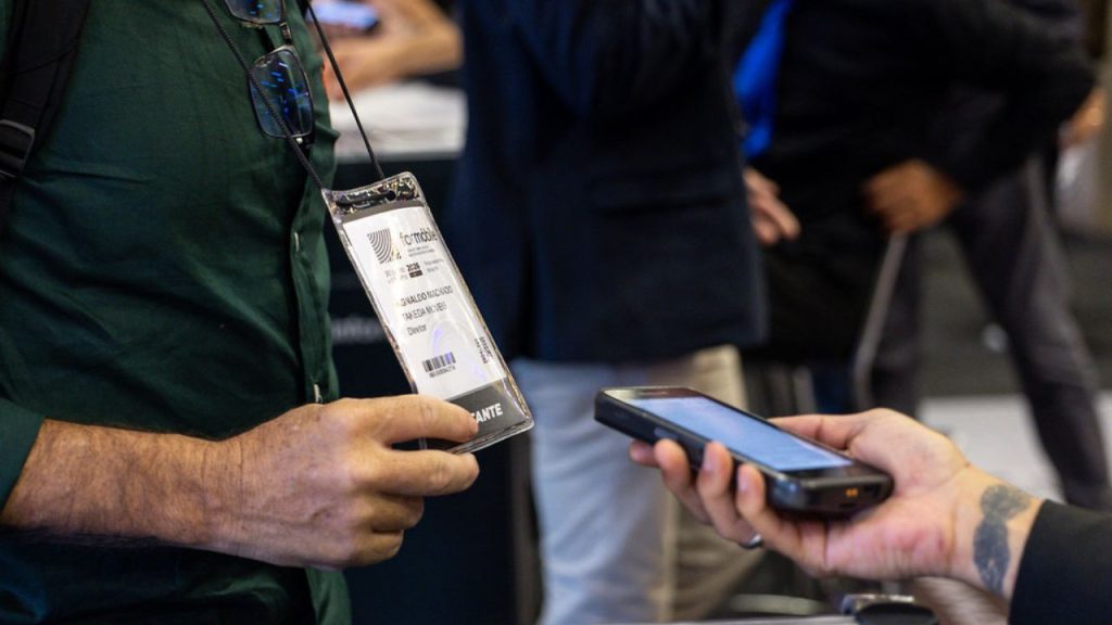 Captura digital de leads em eventos: como conectar experiência presencial e oportunidades comerciais 