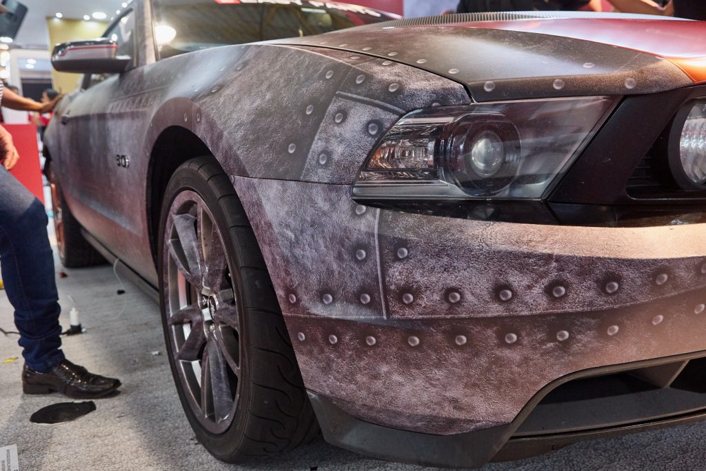 Decoração, sinalização e mais aplicações para vinil autoadesivo