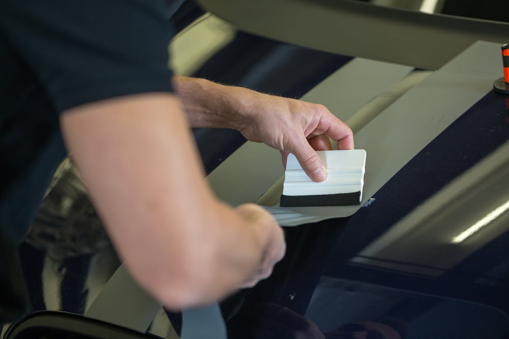 Envelopamento camuflado é nova tendência automotiva; conheça a técnica