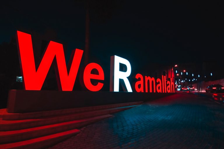 5 vantagens das letras caixa com led