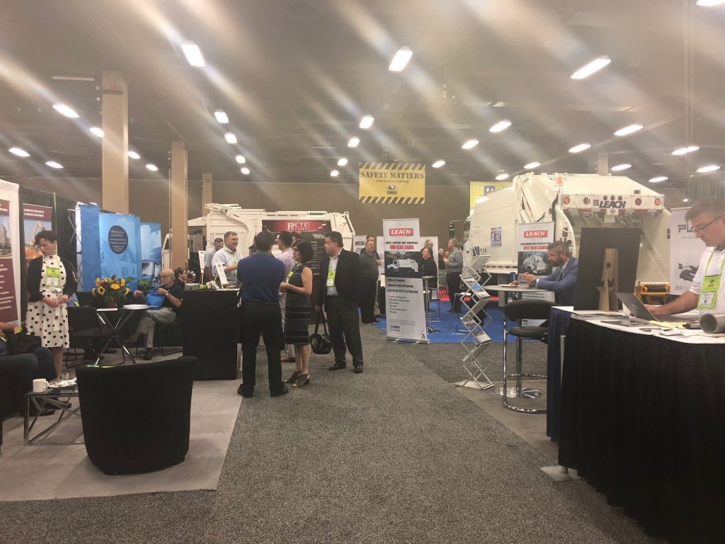 Além da lona: veja materiais que podem ser utilizados para a comunicação visual de fachadas