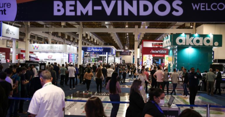 Tecnologia de ponta, insights e conteúdo marcam segundo dia da FuturePrint 2022