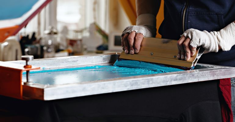 Como imprimir estampa em monocromia?