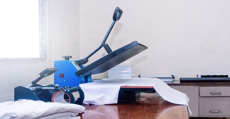 Sublimação X Transfer Laser: esclarecendo as diferenças e escolhendo o melhor para seu negócio de impressão