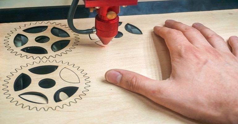 Laser CO2 e laser de fibra: qual é melhor?