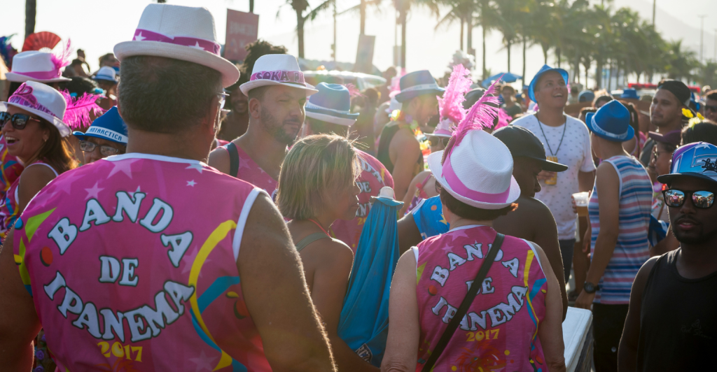 Abadás personalizados: oportunidades muito além do carnaval para o mercado de sublimação