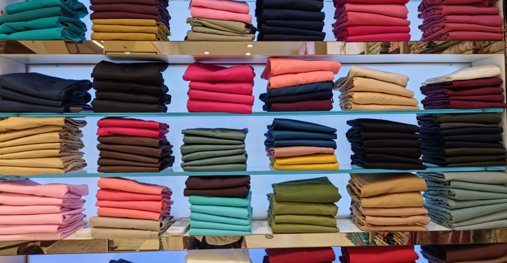 Fibra natural vs tecido sintético: guia definitivo para estamparia e confecção