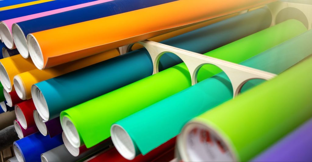 Adesivos de vinil: tipos, diferenças e como escolher o material ideal