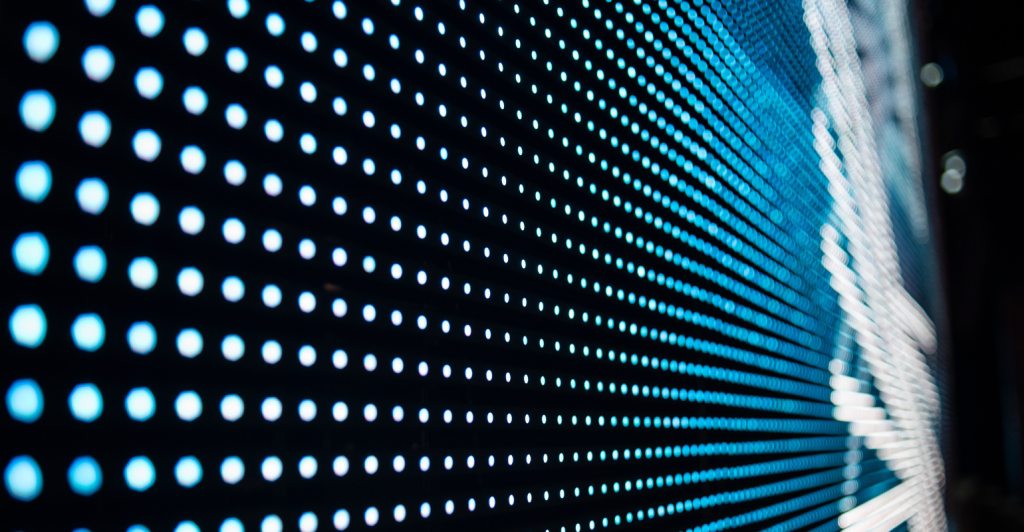 OLED e MicroLED: o futuro dos displays na comunicação visual