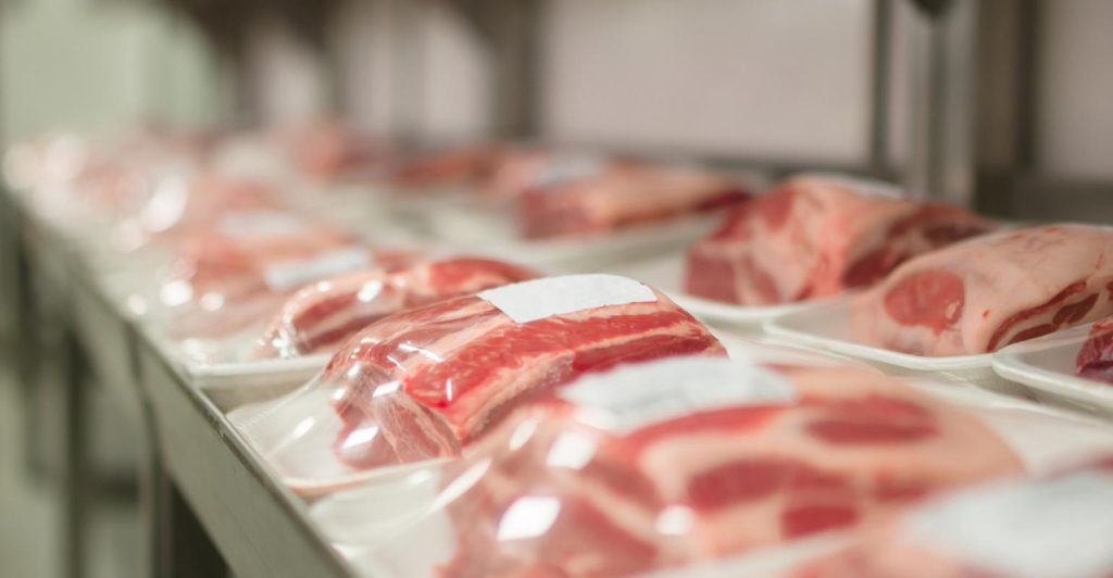 Vai comercializar carne bovina? Conheça 6 boas práticas para o varejo