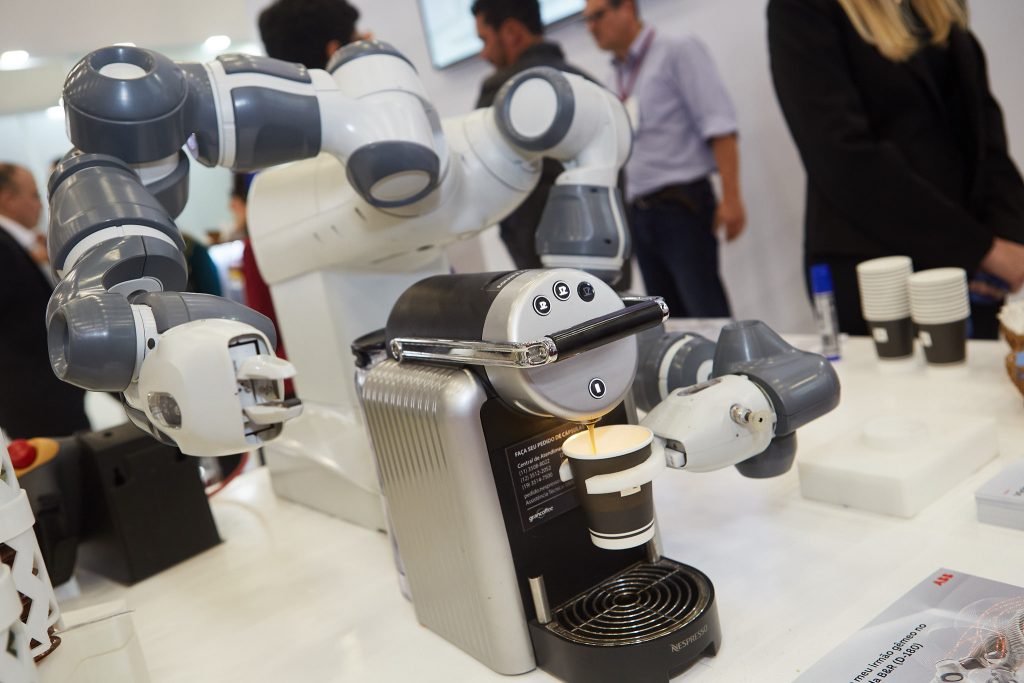 Entenda como os cobots podem ajudar a sua indústria