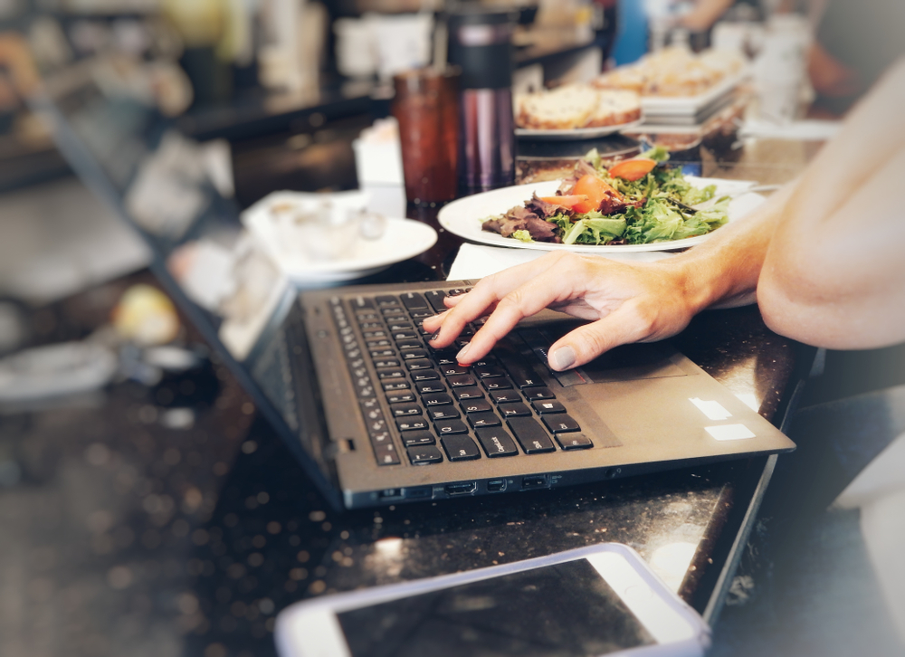 Compra online de suprimentos para restaurante: vale a pena?