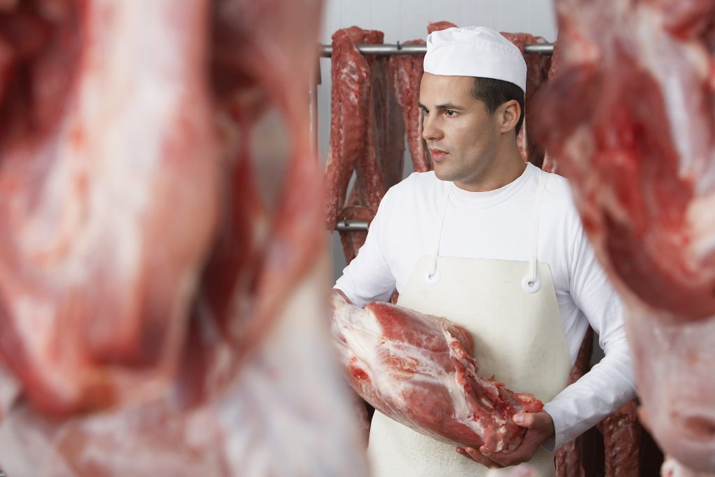 Descongele corretamente as carnes seguindo esses 5 passos