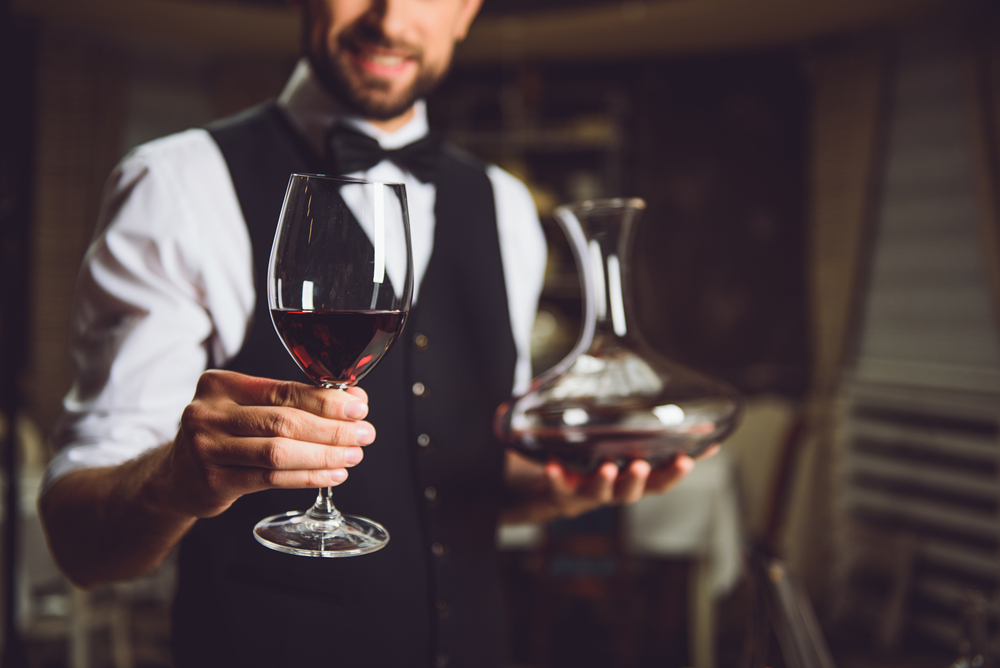 Conheça a profissão de personal sommelier