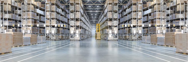 Armazém automatizado na indústria de alimentos e bebidas.jpg