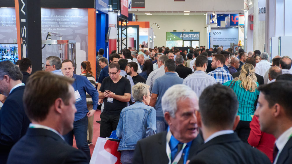 Produção da indústria de alimentos e bebidas em alta