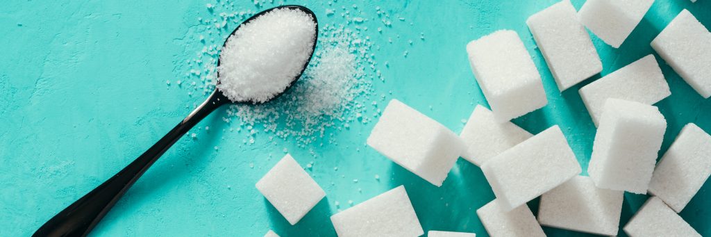 Açúcares naturais x adoçantes: Há um vencedor na disputa?