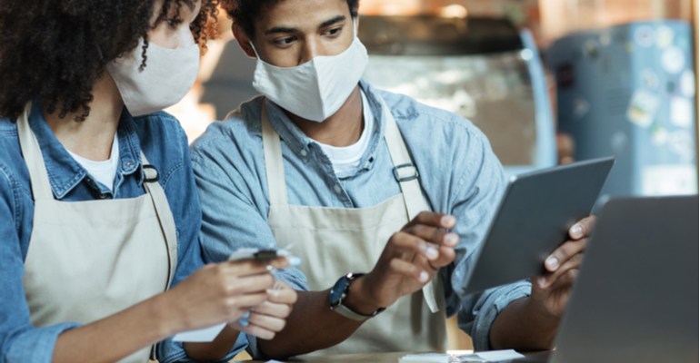 Sem vacinação em massa, suspensão de contratos só adiará catástrofe