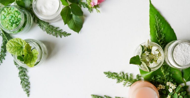 10.09.2021_O mercado de cosméticos e a descoberta do veganismo.jpg