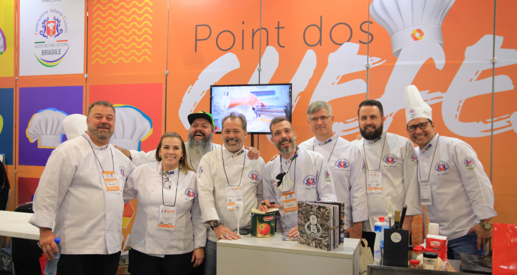 Fispal promove encontro da comunidade gastronômica no Point dos Chefes