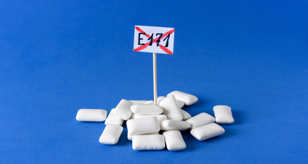 Dióxido de titânio é proibido na Europa e indústria busca alternativas