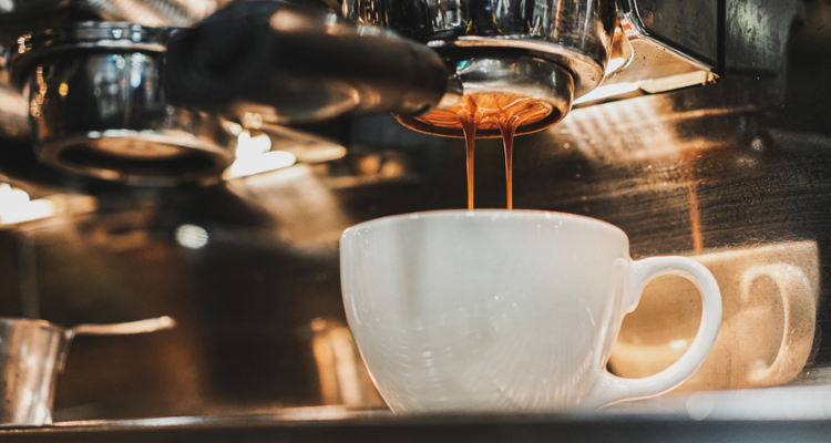 Máquinas de café apostam em design e sabor para enobrecer experiência do cliente.png